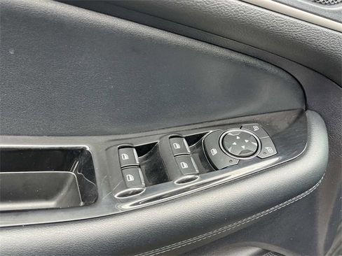 Used 2019 Ford Edge SEL w/ Equipment Group 201A image 28