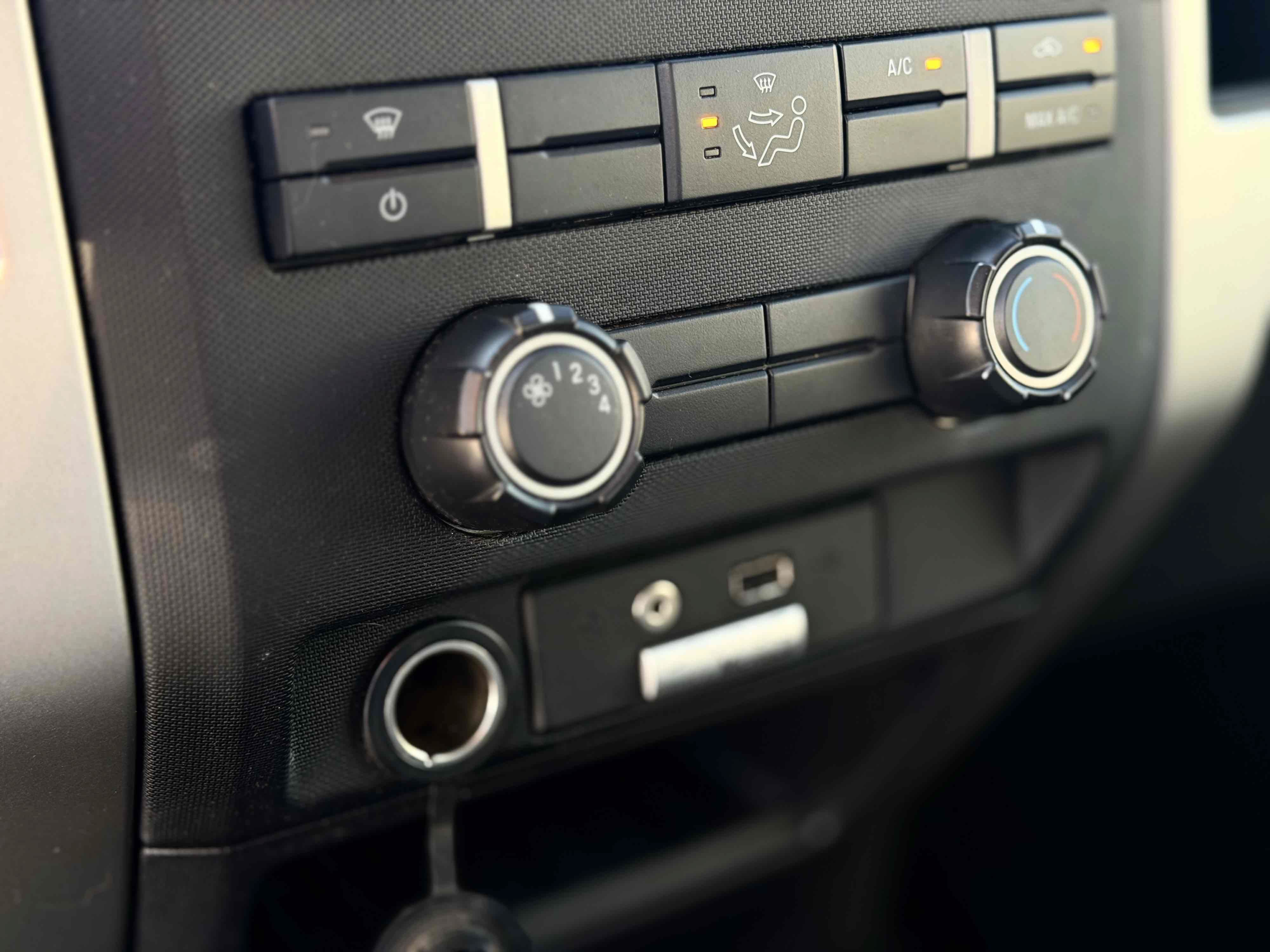 Used 2014 Ford F150 XLT AWD/4WD image 26