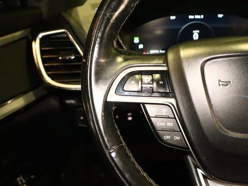 Used 2020 Lincoln Nautilus FWD w/ Equipment Group 101A image 11