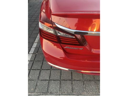 Used 2017 Honda Accord Sport Special Edition image 4