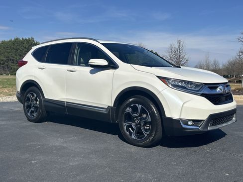 Certified 2017 Honda CR-V Touring image 2