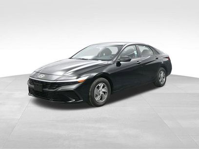Certified 2025 Hyundai Elantra SE
