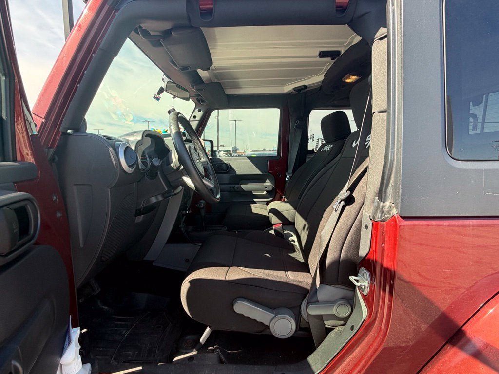 Used 2010 Jeep Wrangler Sahara w/ Dual Top Group AWD/4WD image 9
