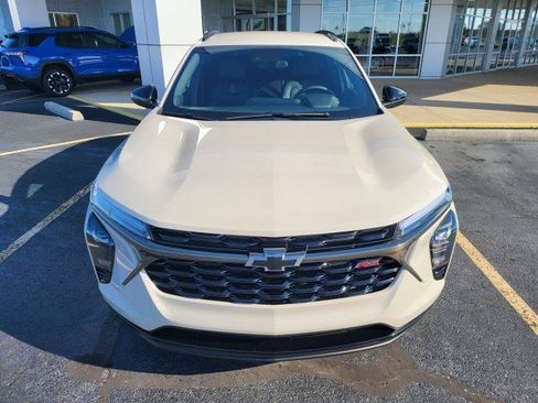 New 2026 Chevrolet Trax RS w/ Driver Confidence Package image 10