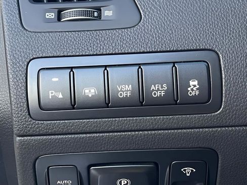 Used 2011 Hyundai Equus Signature image 32