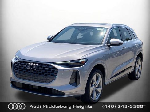 Certified 2025 Audi Q5 Premium w/ Convenience Package AWD/4WD image 9