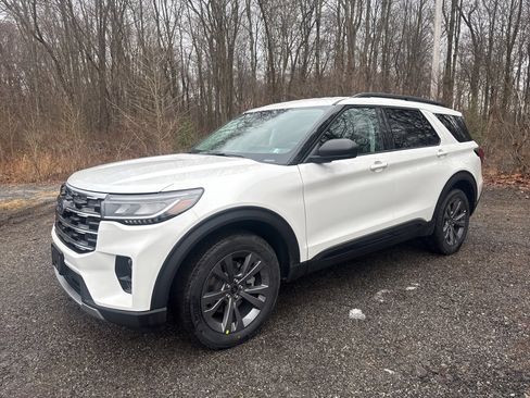 New 2026 Ford Explorer Active w/ Active Comfort Package image 5