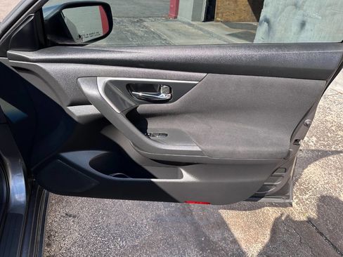 Used 2014 Nissan Altima 2.5 SV image 24
