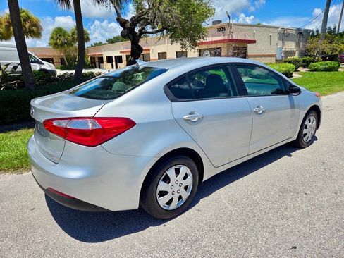 Used 2014 Kia Forte LX FWD image 8