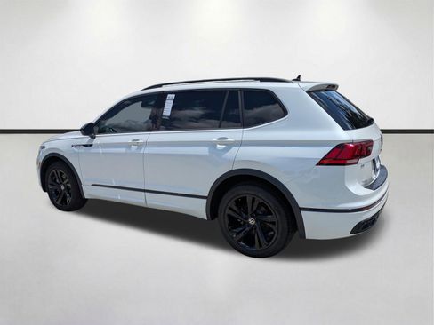Used 2023 Volkswagen Tiguan SE R-Line FWD image 7
