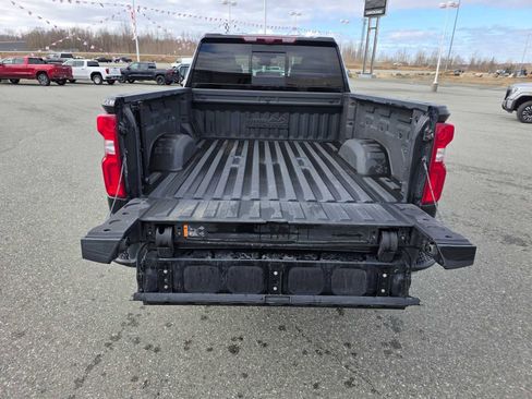 Used 2024 Chevrolet Silverado 2500 High Country w/ High Country Premium Package AWD/4WD image 14