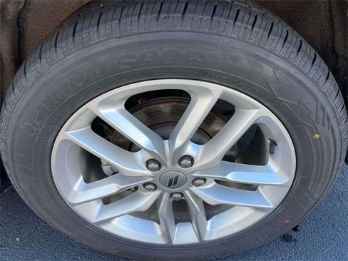 Used 2024 Dodge Durango GT image 13