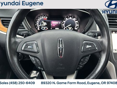 Used 2016 Lincoln MKC Reserve image 33