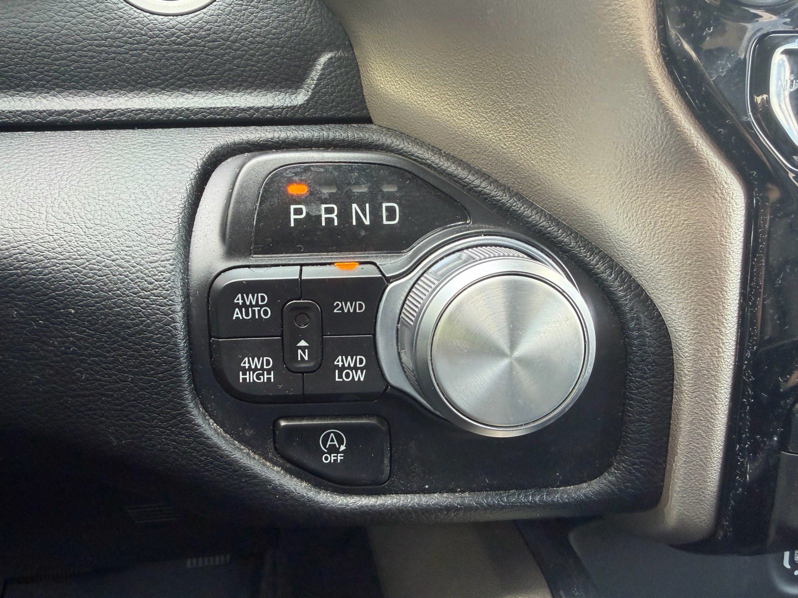 Used 2022 RAM 1500 Laramie AWD/4WD image 40
