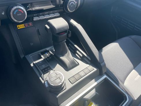 New 2025 Toyota Tacoma TRD Off-Road AWD/4WD image 33
