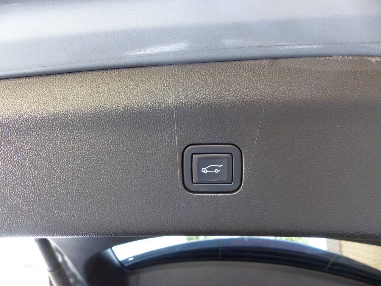 Used 2023 Buick Enclave Essence AWD/4WD image 40