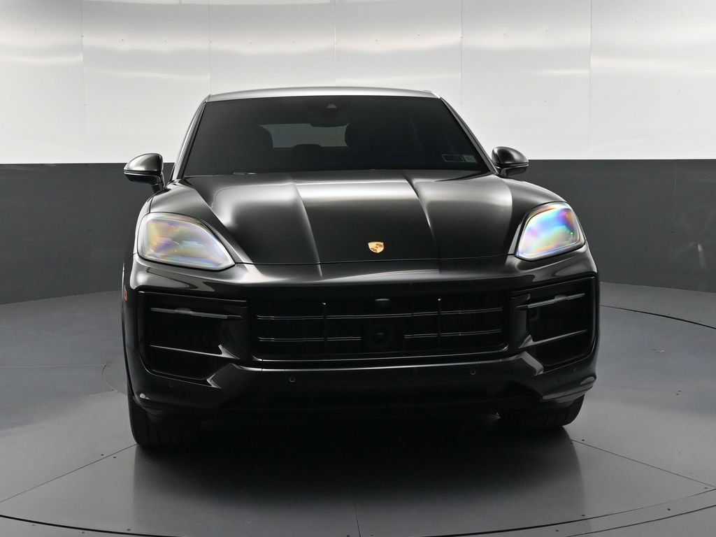 Certified 2025 Porsche Cayenne GTS AWD/4WD image 11