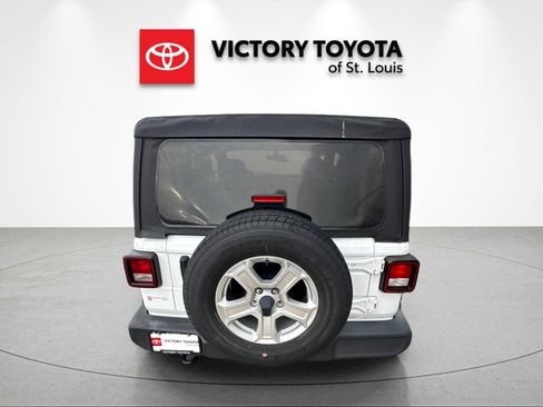Used 2021 Jeep Wrangler Sport AWD/4WD image 4