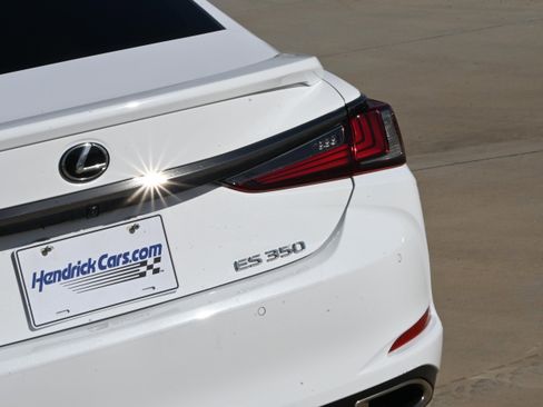 Used 2022 Lexus ES 350 F Sport image 7