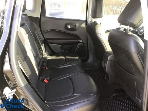 Used 2018 Jeep Compass Latitude w/ Cold Weather Group image 15