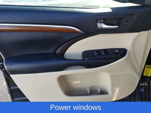 Used 2018 Toyota Highlander Limited Platinum image 18