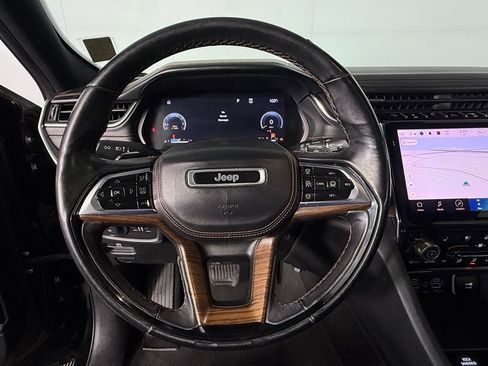 Used 2021 Jeep Grand Cherokee L Summit w/ Advanced Protech Group IV AWD/4WD image 12