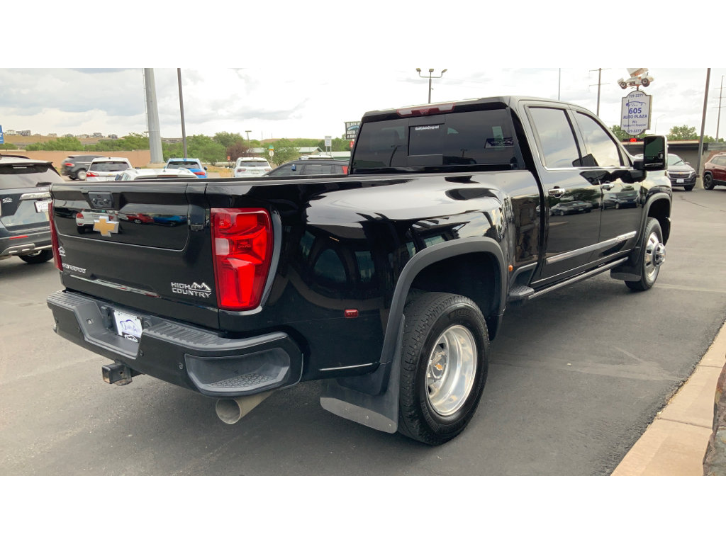 Used 2024 Chevrolet Silverado 3500 High Country w/ High Country Premium Package AWD/4WD image 6