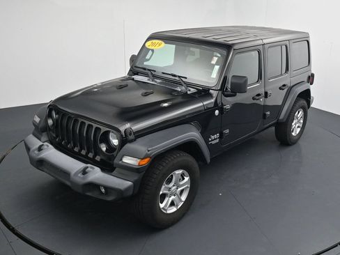 Used 2019 Jeep Wrangler Unlimited Sport S AWD/4WD image 26