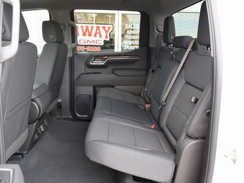 New 2026 GMC Sierra 1500 Elevation image 26