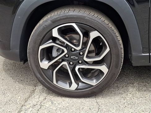Used 2024 Chevrolet Trax RS w/ Driver Confidence Package FWD image 32