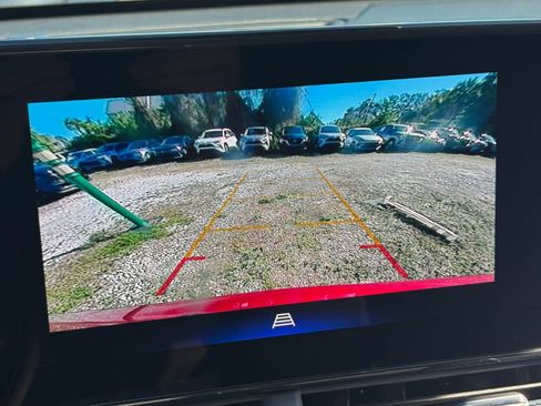 Used 2025 Chevrolet Trax LT image 17