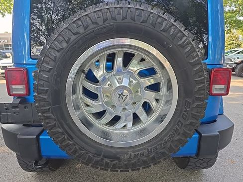 Used 2016 Jeep Wrangler Unlimited Sahara AWD/4WD image 10