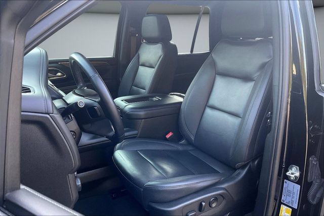 Used 2022 Chevrolet Tahoe Z71 w/ Luxury Package AWD/4WD image 23