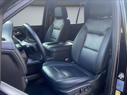 Used 2022 Chevrolet Tahoe Z71 w/ Luxury Package AWD/4WD image 23