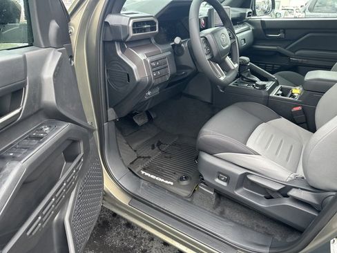 New 2025 Toyota Tacoma TRD Off-Road image 9