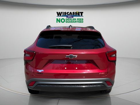 Used 2025 Chevrolet Trax RS w/ Sunroof Package FWD image 26