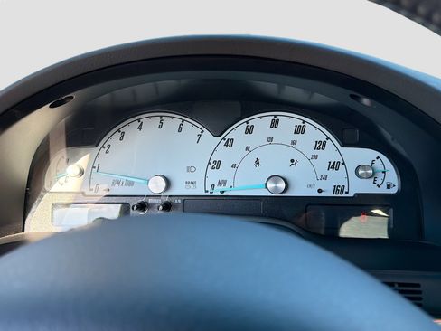 Used 2002 Ford Thunderbird image 30