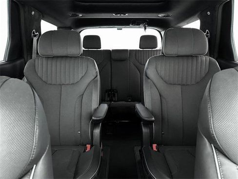 New 2025 Hyundai Palisade Calligraphy image 16