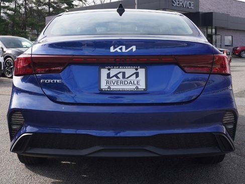 Used 2023 Kia Forte LXS image 7