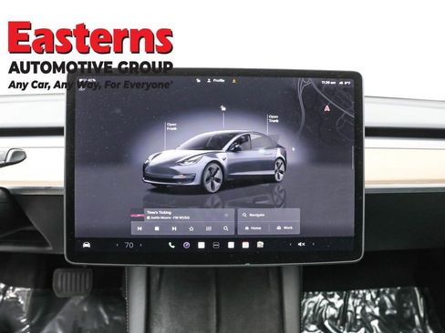 Used 2023 Tesla Model 3 Standard Range image 12