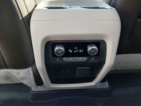 Certified 2024 GMC Acadia Denali w/ Super Cruise Package image 32