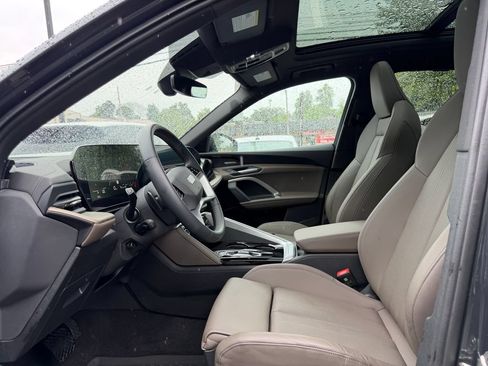 Used 2025 Audi Q5 Premium w/ Premium Plus AWD/4WD image 18