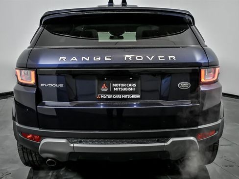 Used 2018 Land Rover Range Rover Evoque SE Premium image 9