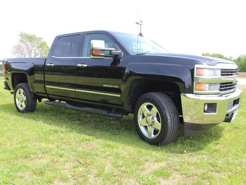 Used 2015 Chevrolet Silverado 2500 LTZ w/ Z71 Package, Off-Road AWD/4WD image 5
