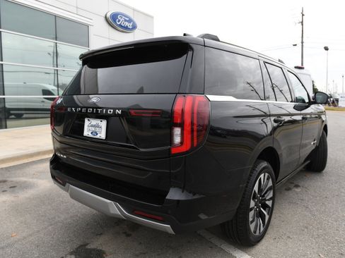 New 2025 Ford Expedition Platinum w/ Driver's Package image 7