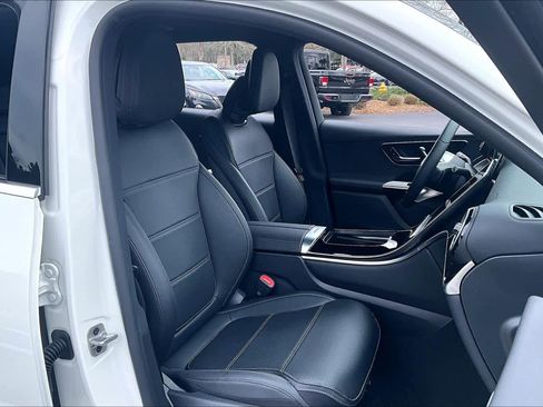 Certified 2025 Mercedes-Benz GLC 300 4MATIC image 9