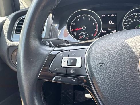 Used 2019 Volkswagen Golf SE FWD image 16