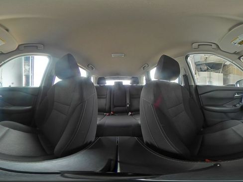 Used 2025 Nissan Rogue SV FWD image 44