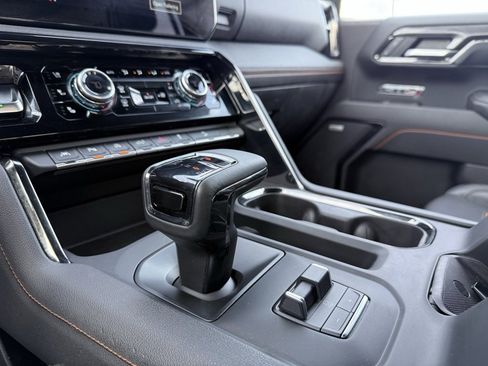 Used 2025 GMC Sierra 1500 AT4 w/ AT4 Premium Package image 21