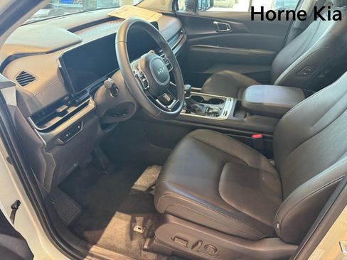 New 2026 Kia Carnival SX w/ SX Dark Edition Package FWD image 9